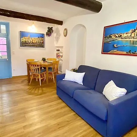 In The Centre Of Apartment