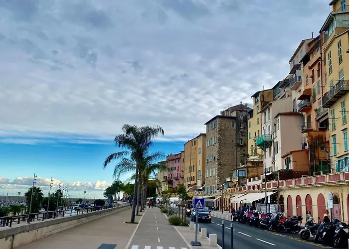 Апартаменты In The Centre Of